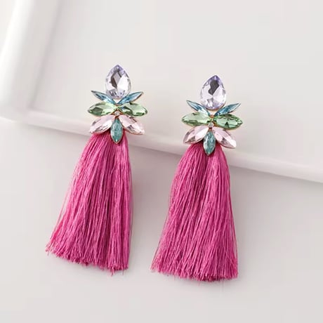 Pale Bijou Tassel Pierce