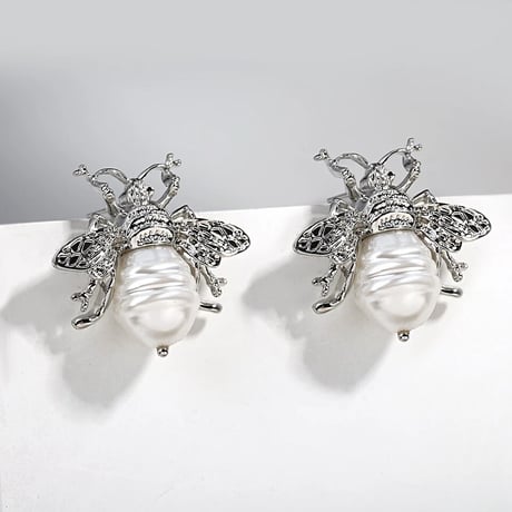 Bee Baroque Pearl Pierce/2color