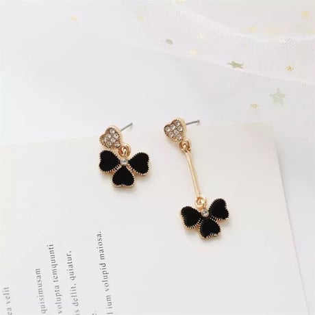 Asymmetry Clover Pierce/2color