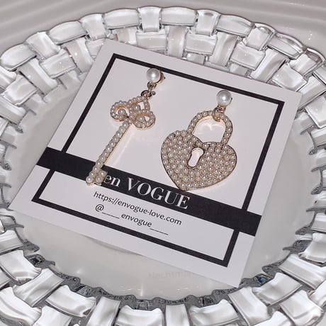Key&Heart Lock Pearl Pierce