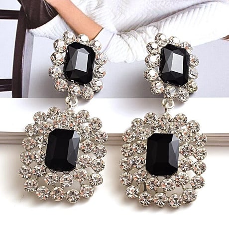 Black Stone Bijou Pierce