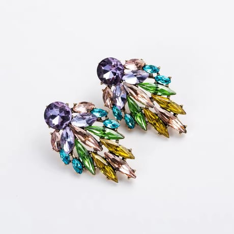 Pale Teardrop Pierce