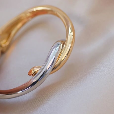 Metal Bicolor Cross Bangle