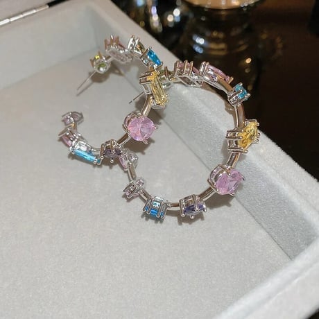 Random Crystal Hoop Pierce