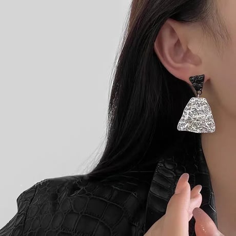 Asymmetry Trapezoid Pierce