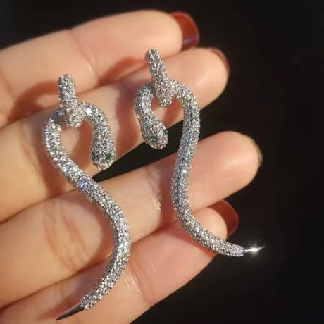 Snake Shape Pave Pierce