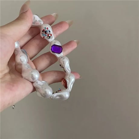 Decorative Baroque Pearl Necklace