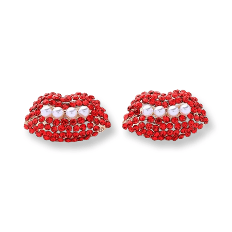 Lip on Pearl Pierce
