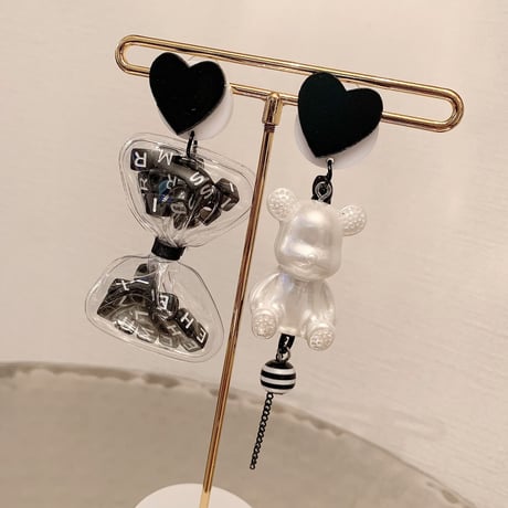 Asymmetry Teddybear Pierce