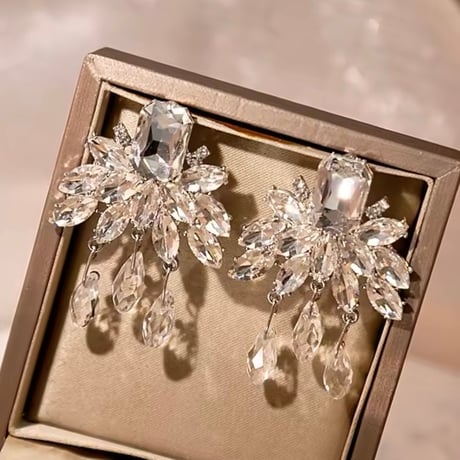 Crystal Leaf Bijou Pierce
