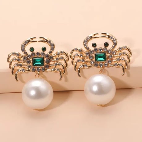 Big Pearl Crab Pierce