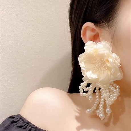 Big Flower Ribbon Pearl Pierce