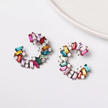 Colorful Curve Pierce