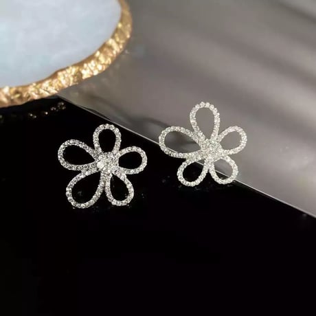 Flower Stone Pierce