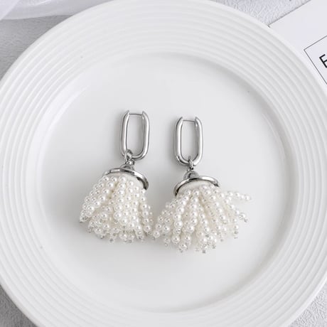 Pearl Fringe Pierce