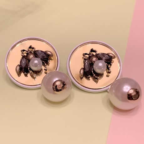 Bee Pearl Drop Pierce