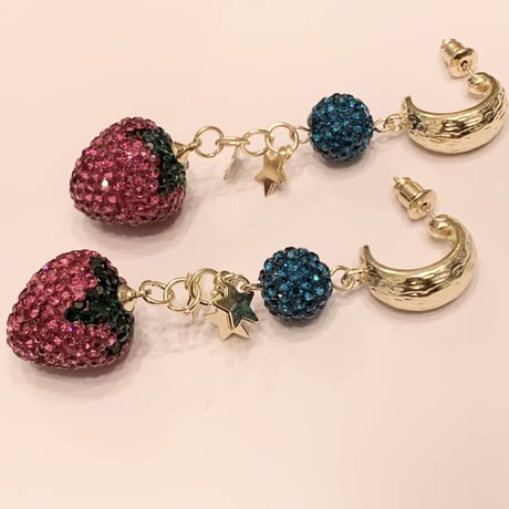 Strawberry Decorative Pierce