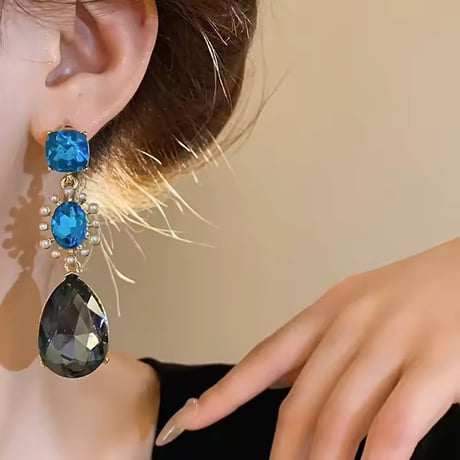 Asymmetry Bijou Drop Pierce