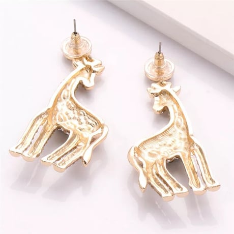 Giraffe Pierce