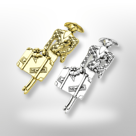 Traveler Lady Brooch/2color