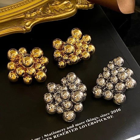 Metal Ball Aggregation Pierce/2color