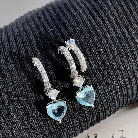 Asymmetry Heart Cubic Pierce
