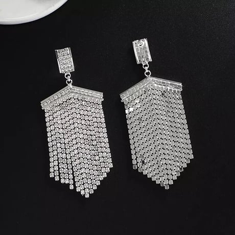 Crystal Stone Fringe Pierce