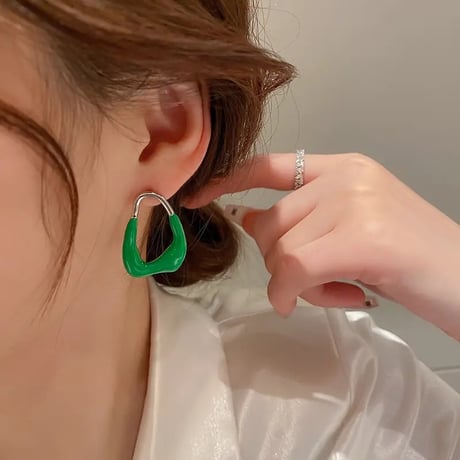 Metal Ellipse Pierce