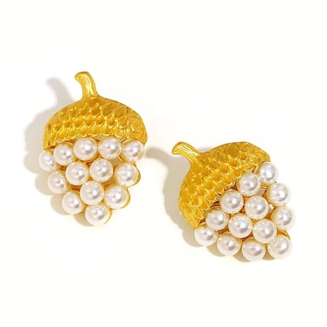 Nuts Pearl Pierce
