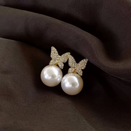 Butterfly Pearl Pierce