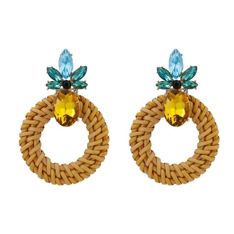 Pineapple Rattan Pierce