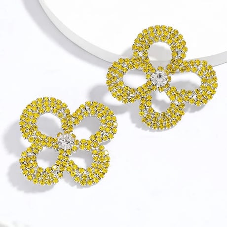 Quatrefoil Flower Pierce