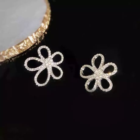 Flower Stone Pierce