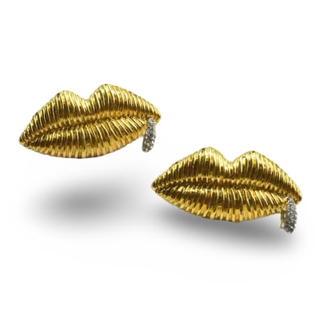 Golden Lip Pierce
