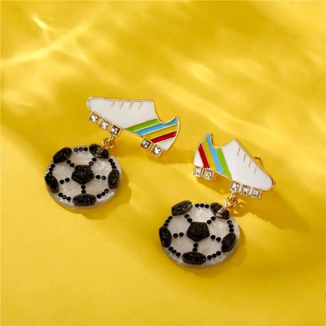 Soccerball Pierce