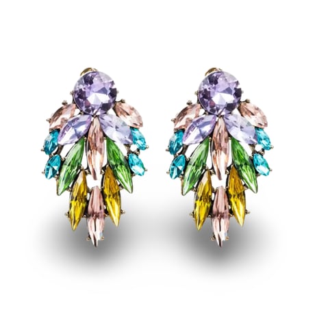 Pale Teardrop Pierce