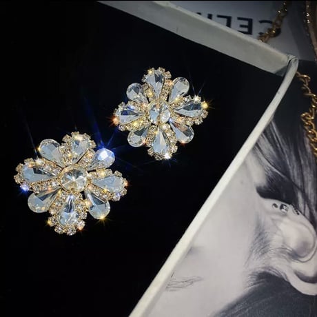 Flower Bijou Crystal Pierce