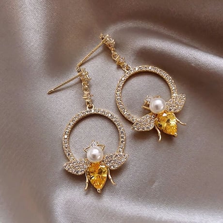 Bee Crystal Drop Pierce