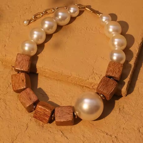 Big Pearl & Wood Necklace