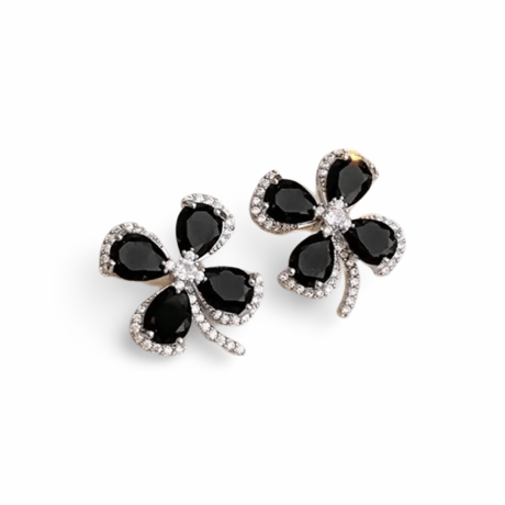 Lucky Black Clover Pierce