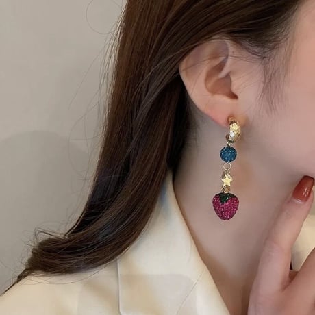 Strawberry Decorative Pierce