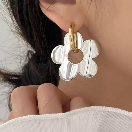 Metal Flower Pierce