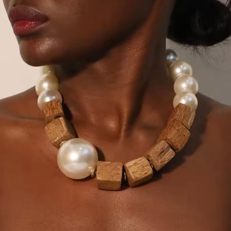 Big Pearl & Wood Necklace