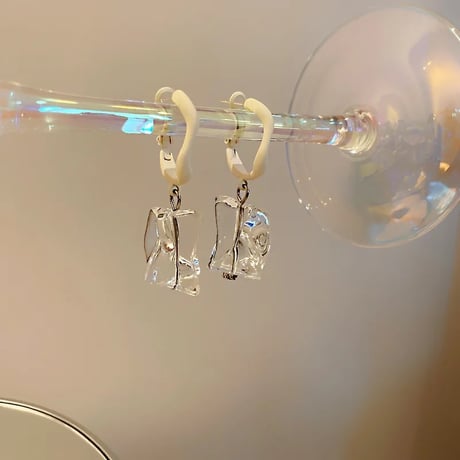 Icecube Hoop Pierce