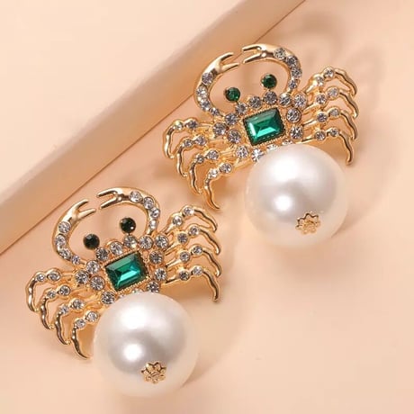 Big Pearl Crab Pierce