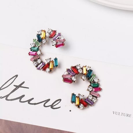 Colorful Curve Pierce