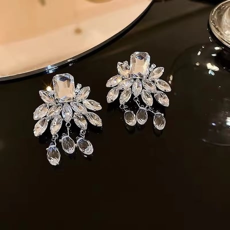 Crystal Leaf Bijou Pierce