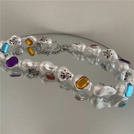 Decorative Baroque Pearl Necklace