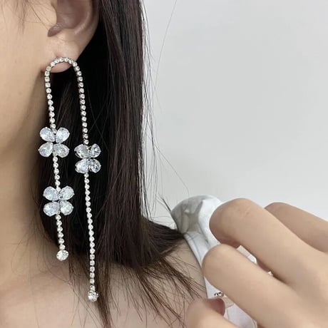 Flower Crystal Long Pierce