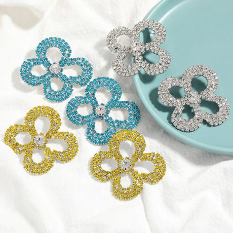Quatrefoil Flower Pierce
